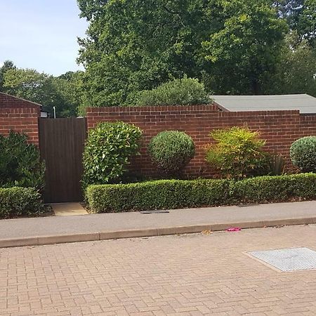 Sunderland Place 法恩伯勒 外观 照片