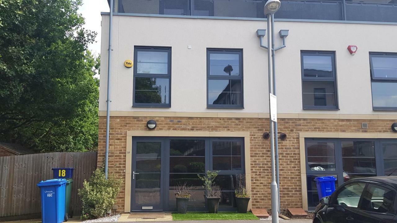 Sunderland Place 法恩伯勒 外观 照片